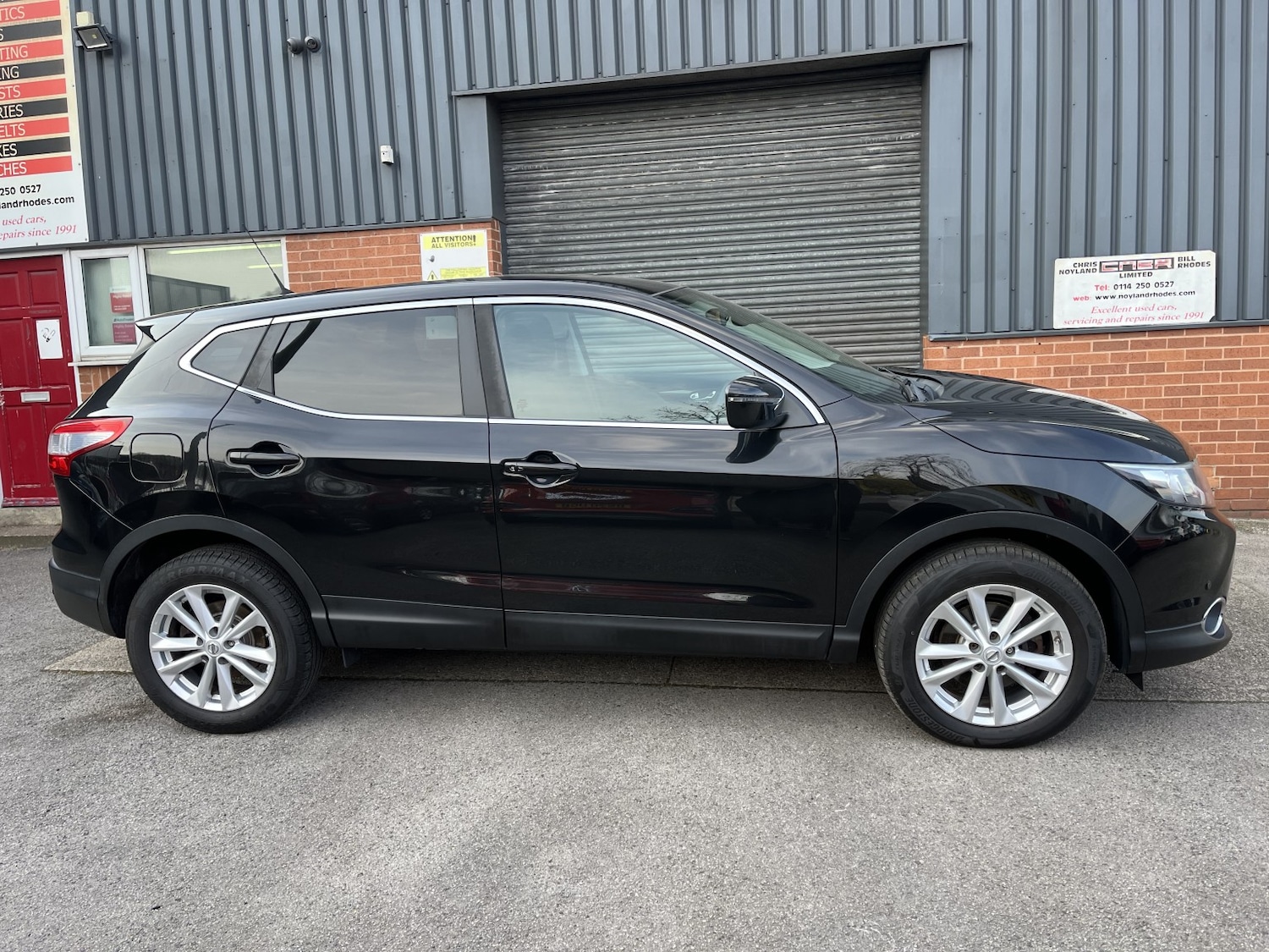Used Nissan Qashqai 2015 for sale - 78182799: Photo 2