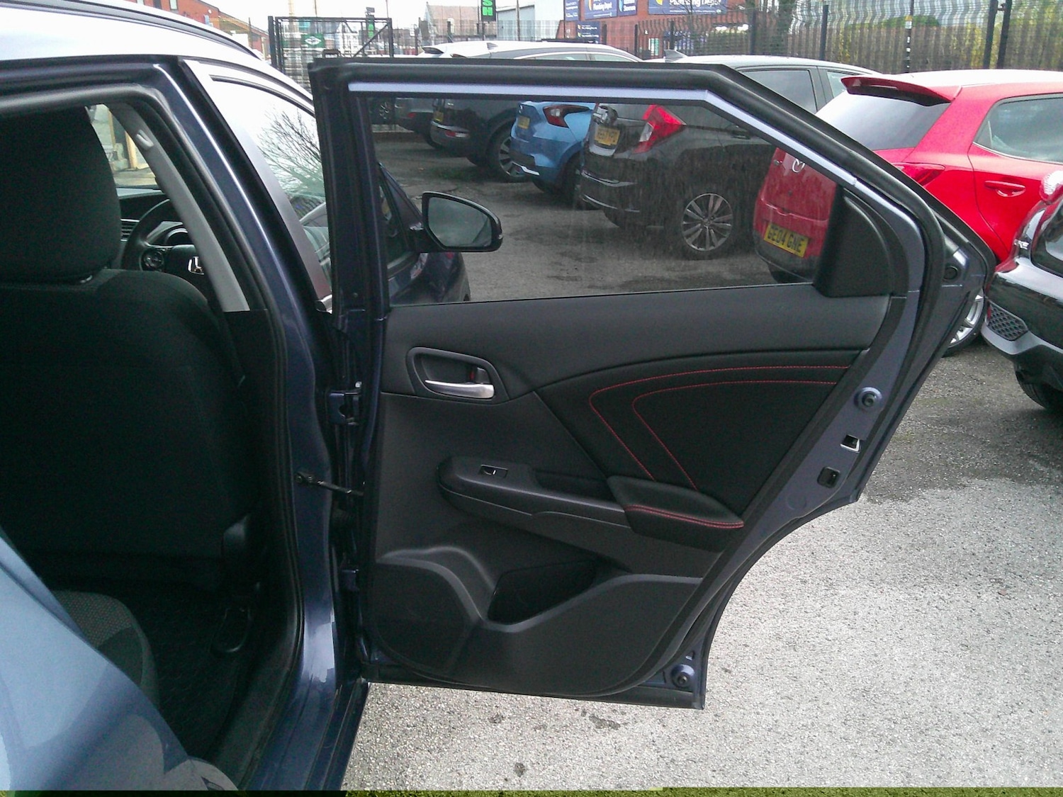 Used Honda Civic 2017 for sale - 76837099: Photo 17