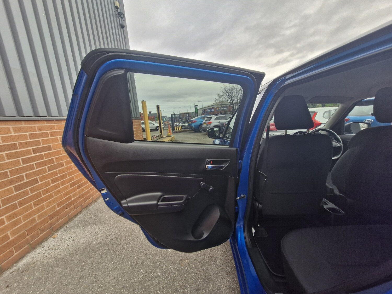 Used Suzuki Swift 2018 for sale - 78155446: Photo 16