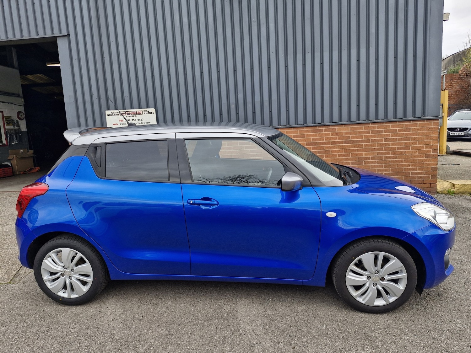 Used Suzuki Swift 2018 for sale - 78155446: Photo 2