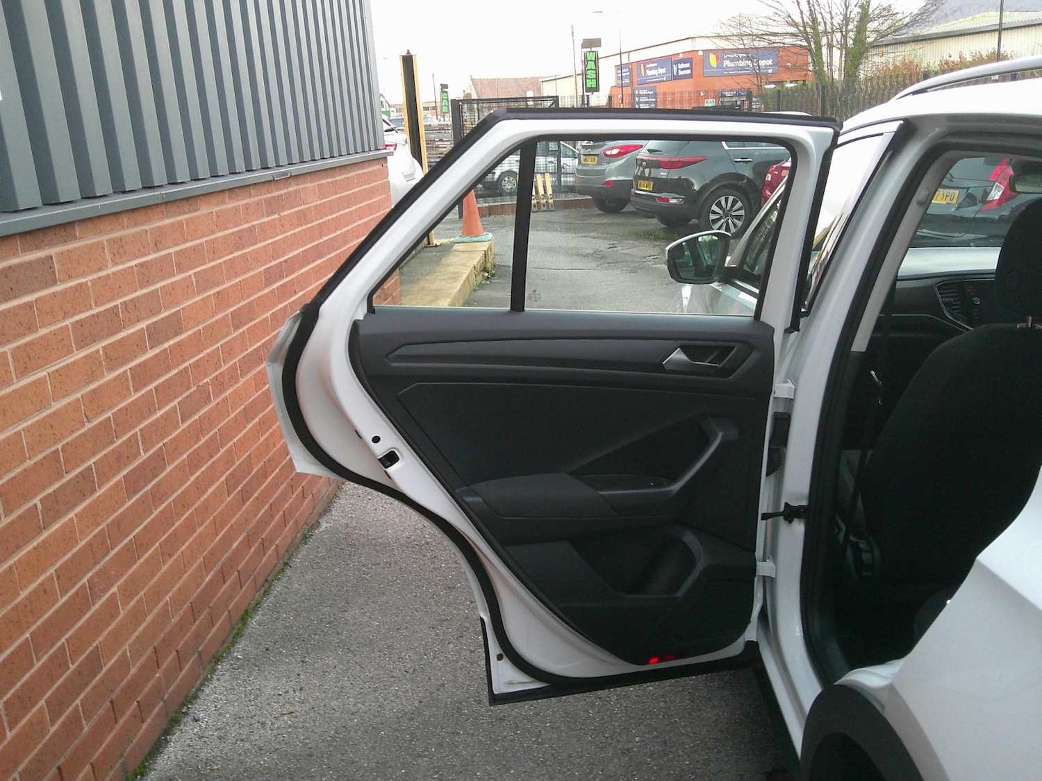 Used Volkswagen T-Roc 2018 for sale - 76656142: Photo 16