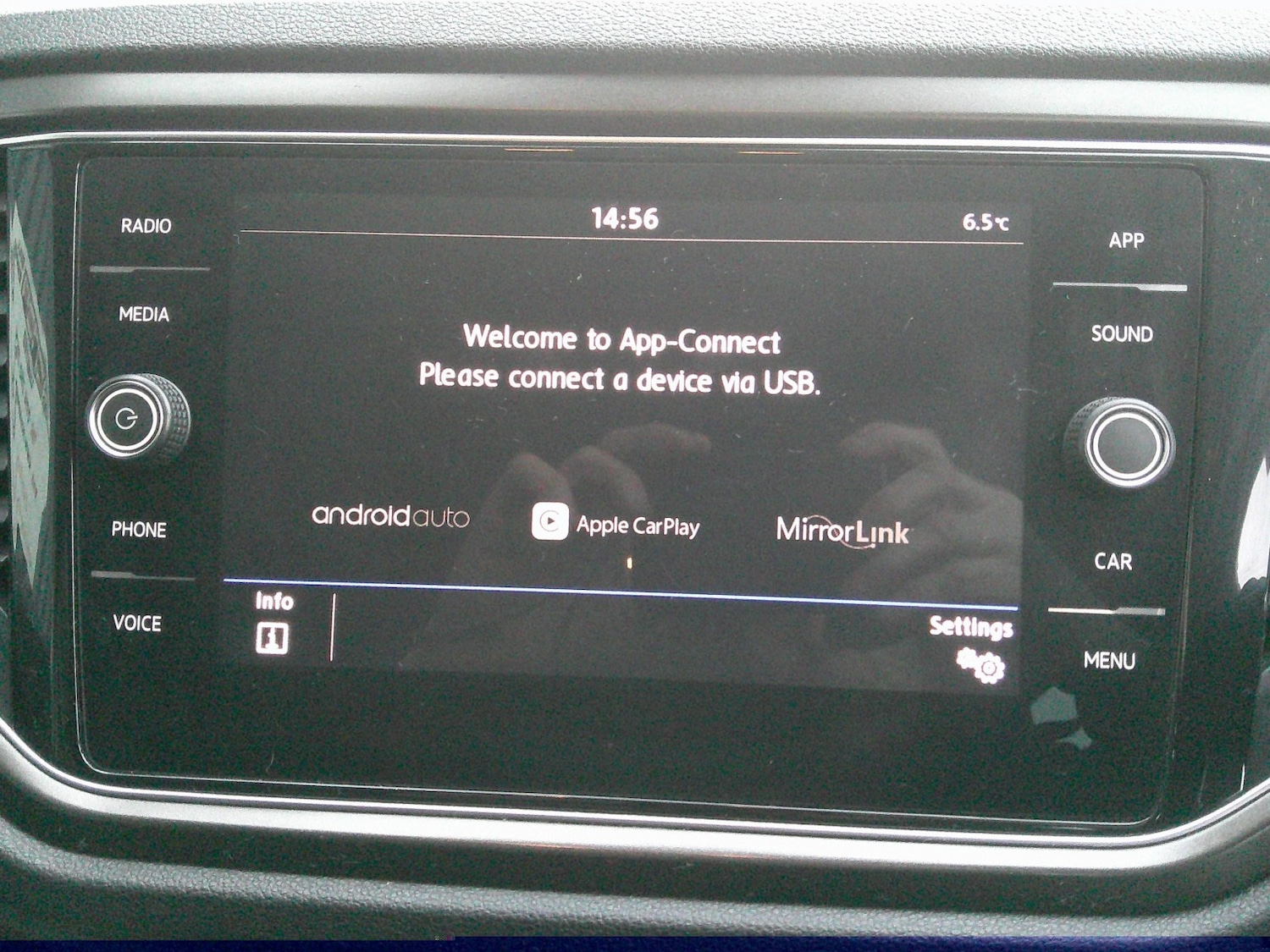 Used Volkswagen T-Roc 2018 for sale - 76656142: Photo 22