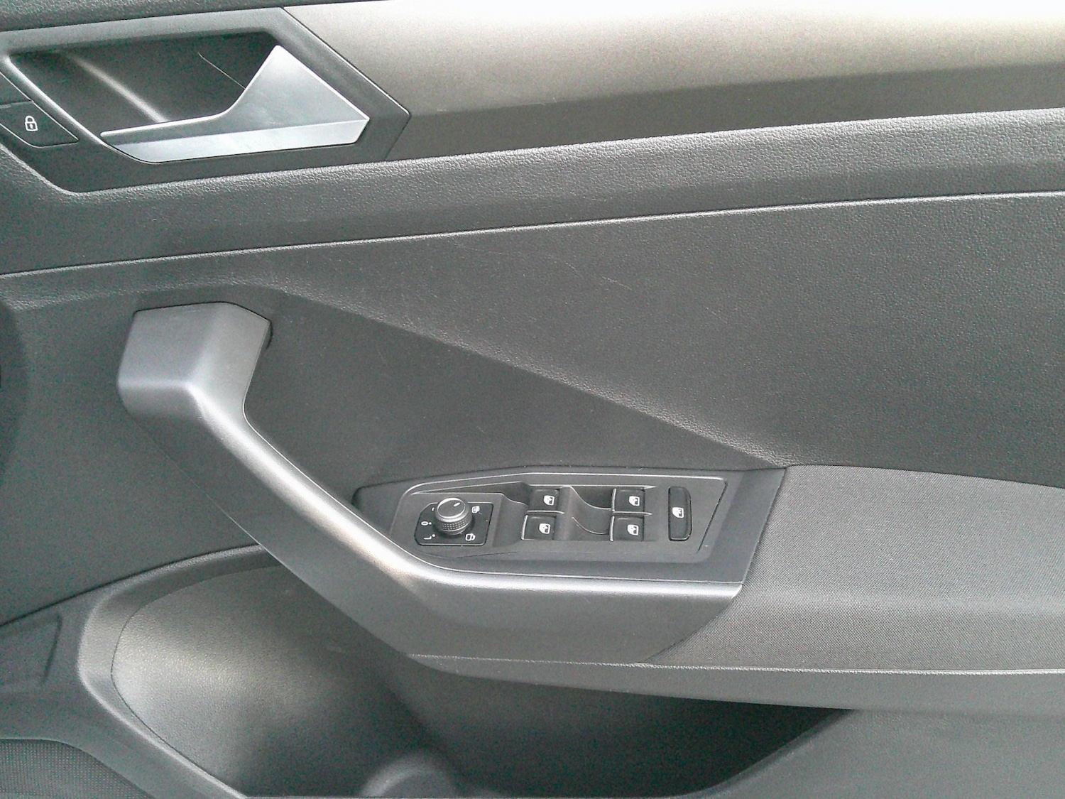 Used Volkswagen T-Roc 2018 for sale - 76656142: Photo 33