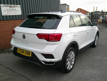 Used Volkswagen T-Roc 2018 for sale - 76656142: Photo
