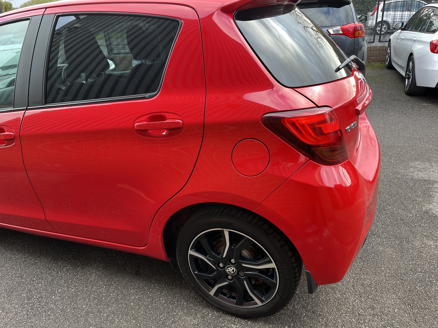 Used Toyota Yaris 2015 for sale - 77864878: Photo 11