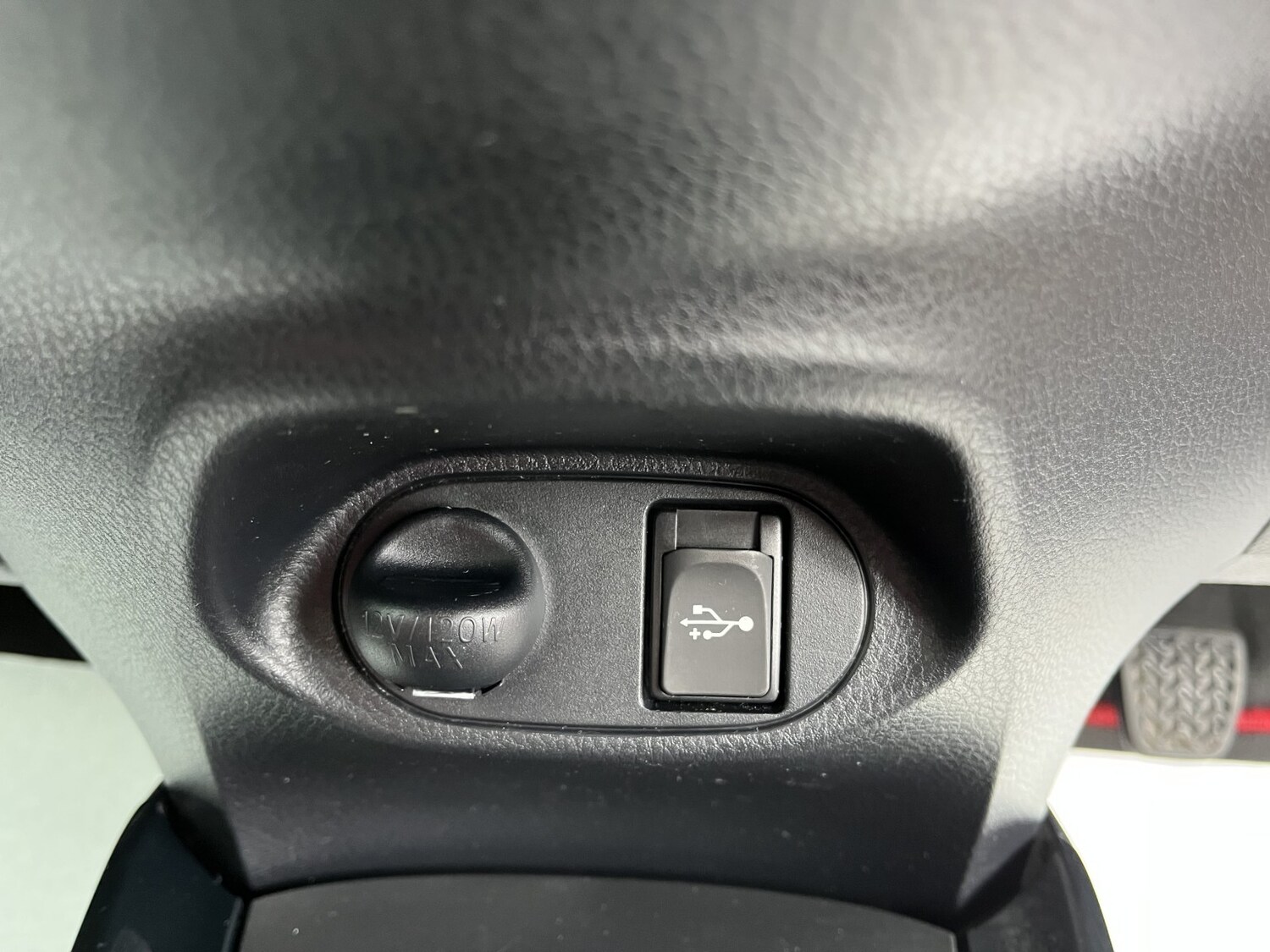 Used Toyota Yaris 2015 for sale - 77864878: Photo 34