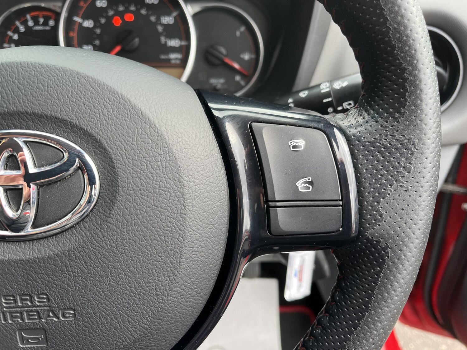 Used Toyota Yaris 2015 for sale - 77864878: Photo 37