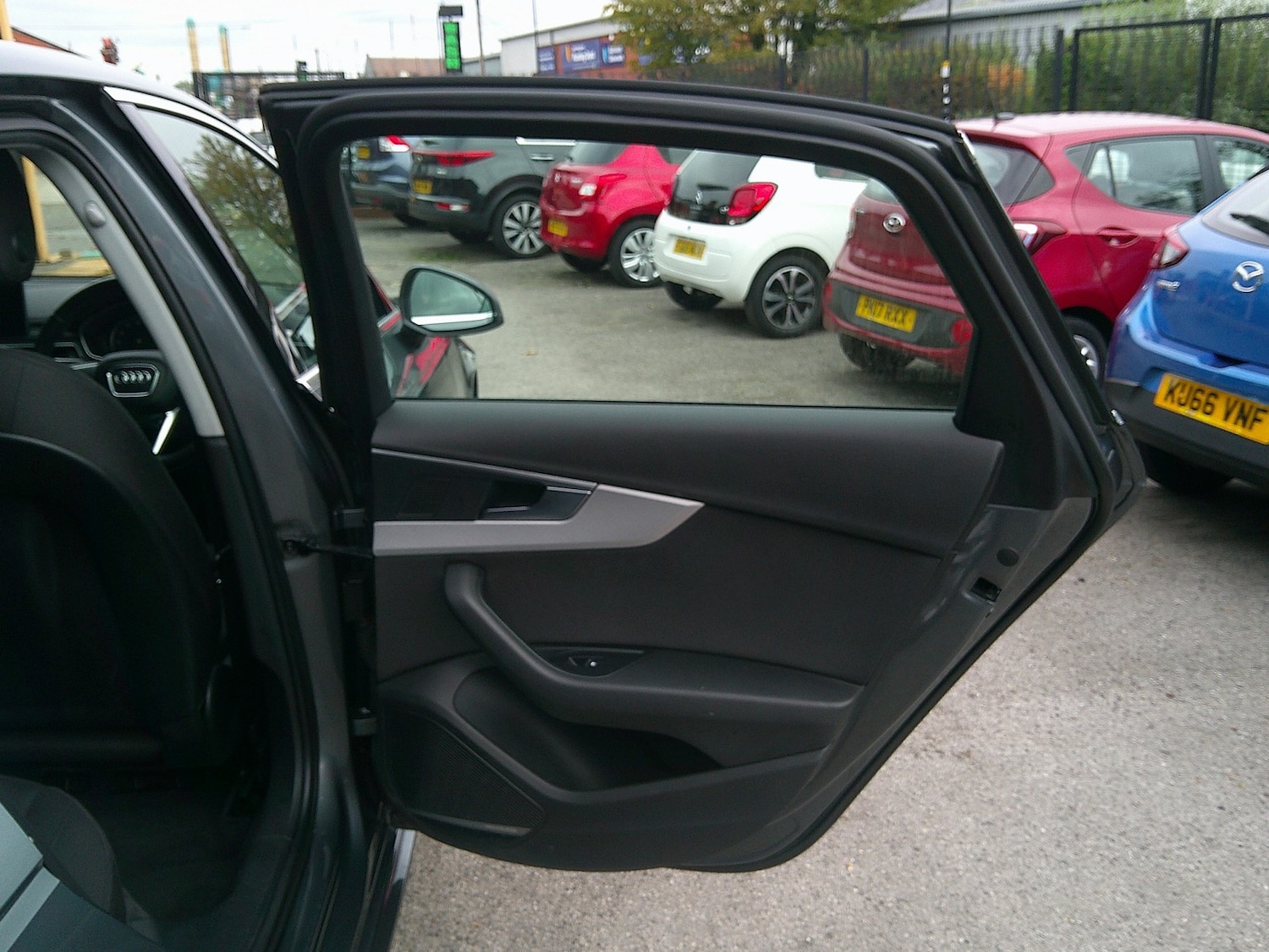 Used Audi A4 2016 for sale - 76268489: Photo 20