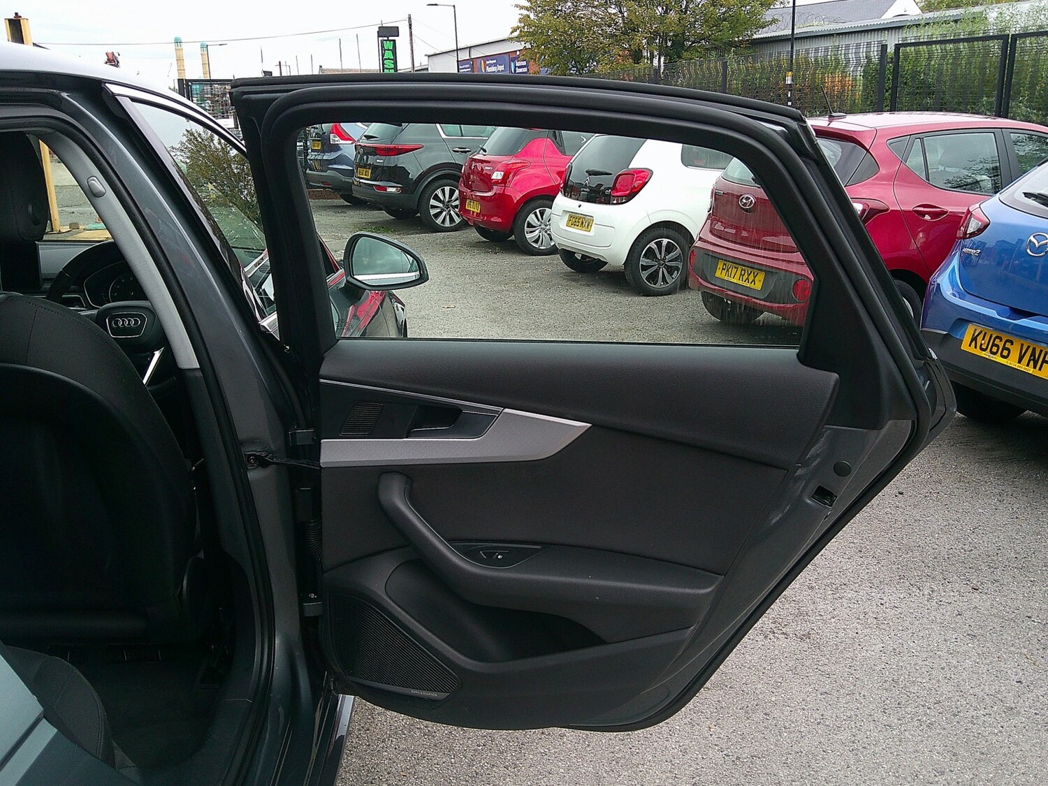 Used Audi A4 2016 for sale - 76268489: Photo 21