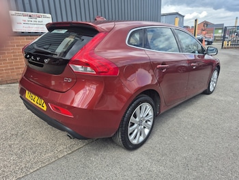 Used Volvo V40 2012 for sale - 79563918: Photo