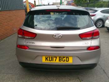 Used Hyundai i30 2017 for sale - 74697182: Photo