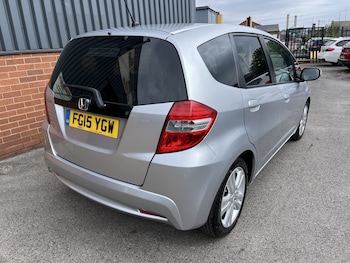 Used Honda Jazz 2015 for sale - 79211342: Photo