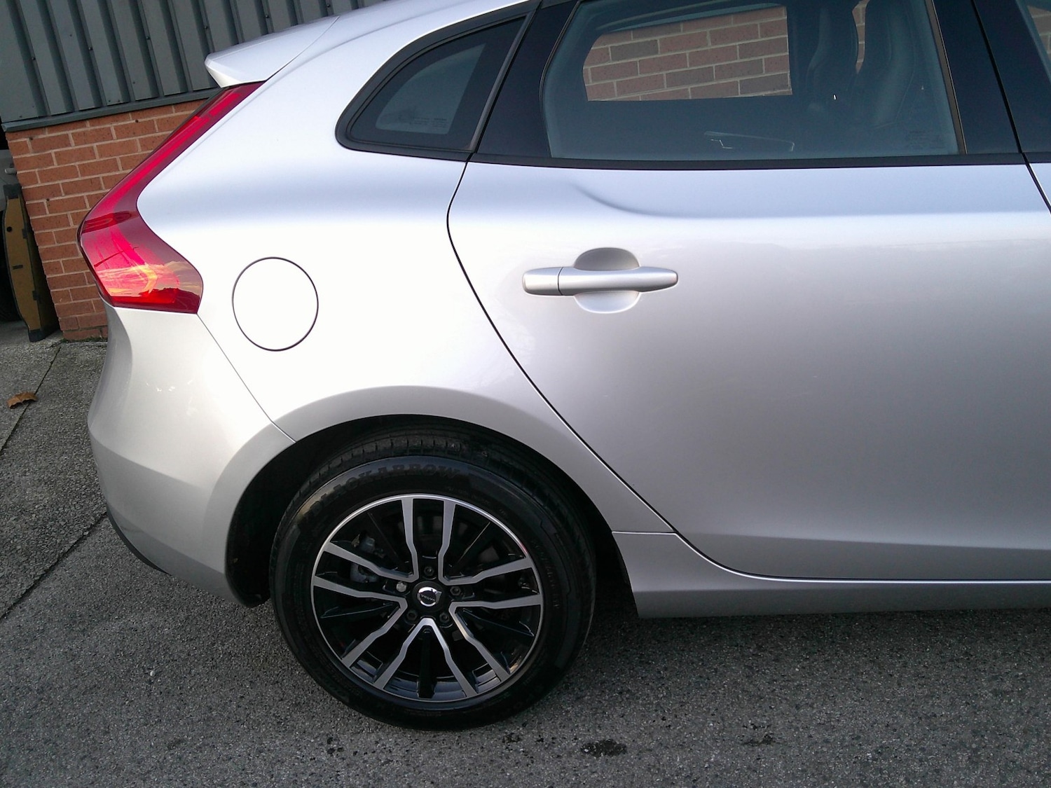 Used Volvo V40 2018 for sale - 76656217: Photo 10