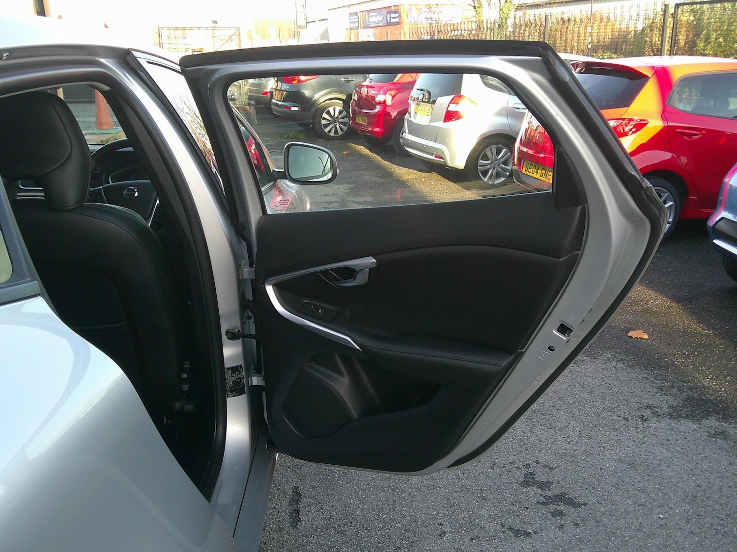 Used Volvo V40 2018 for sale - 76656217: Photo 17