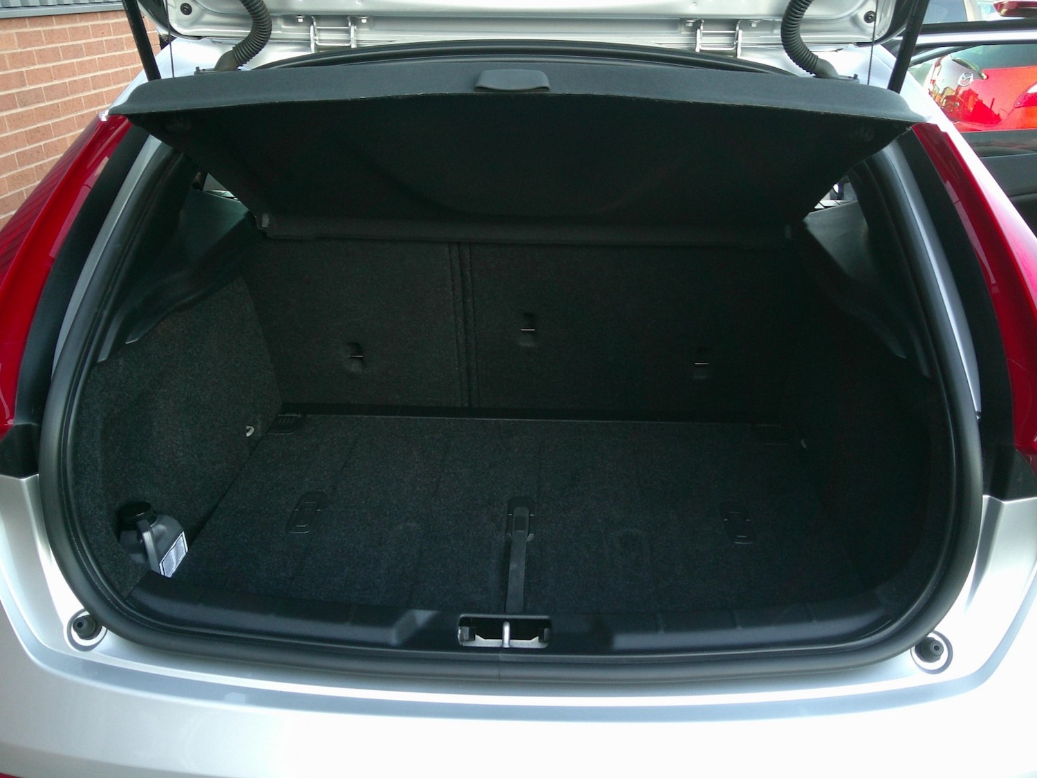 Used Volvo V40 2018 for sale - 76656217: Photo 20