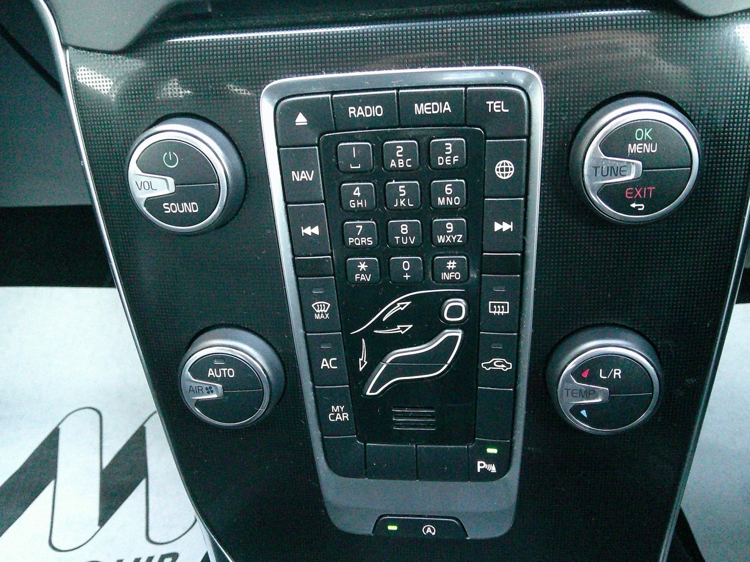 Used Volvo V40 2018 for sale - 76656217: Photo 33