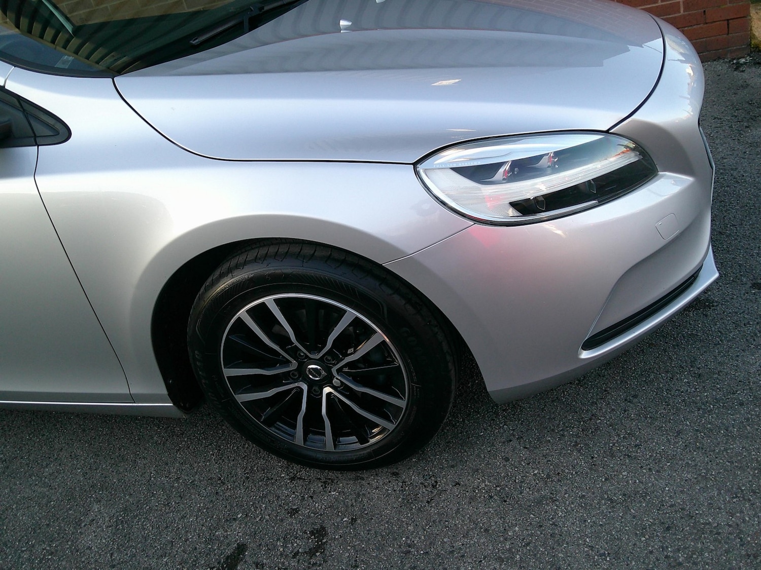 Used Volvo V40 2018 for sale - 76656217: Photo 8