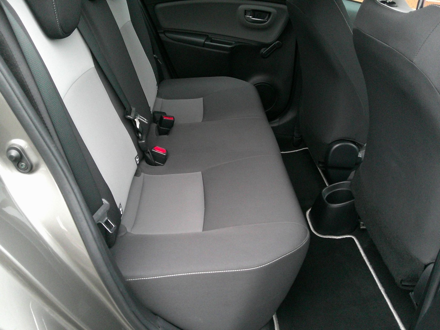 Used Toyota Yaris 2017 for sale - 76911015: Photo 19