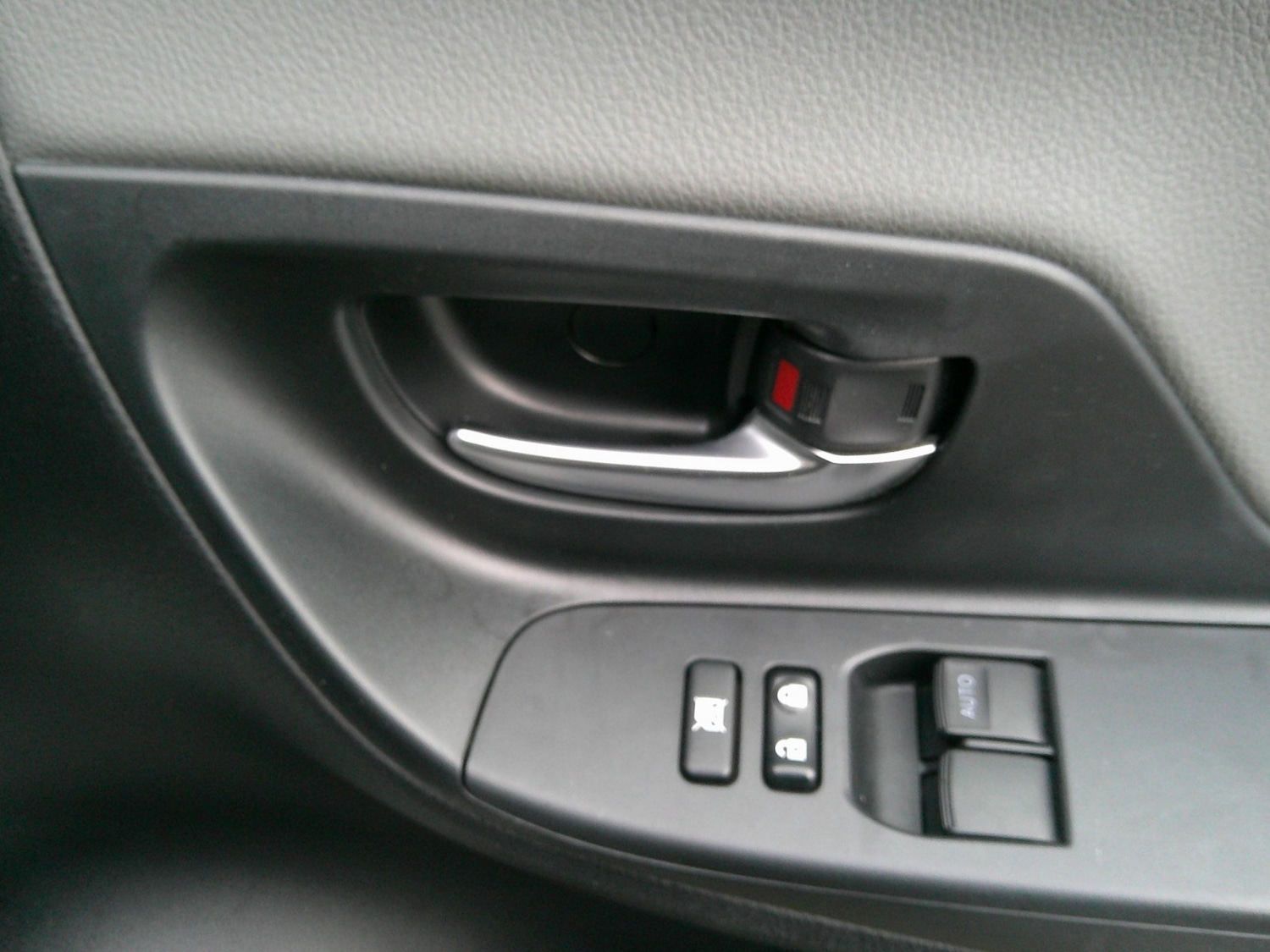 Used Toyota Yaris 2017 for sale - 76911015: Photo 42