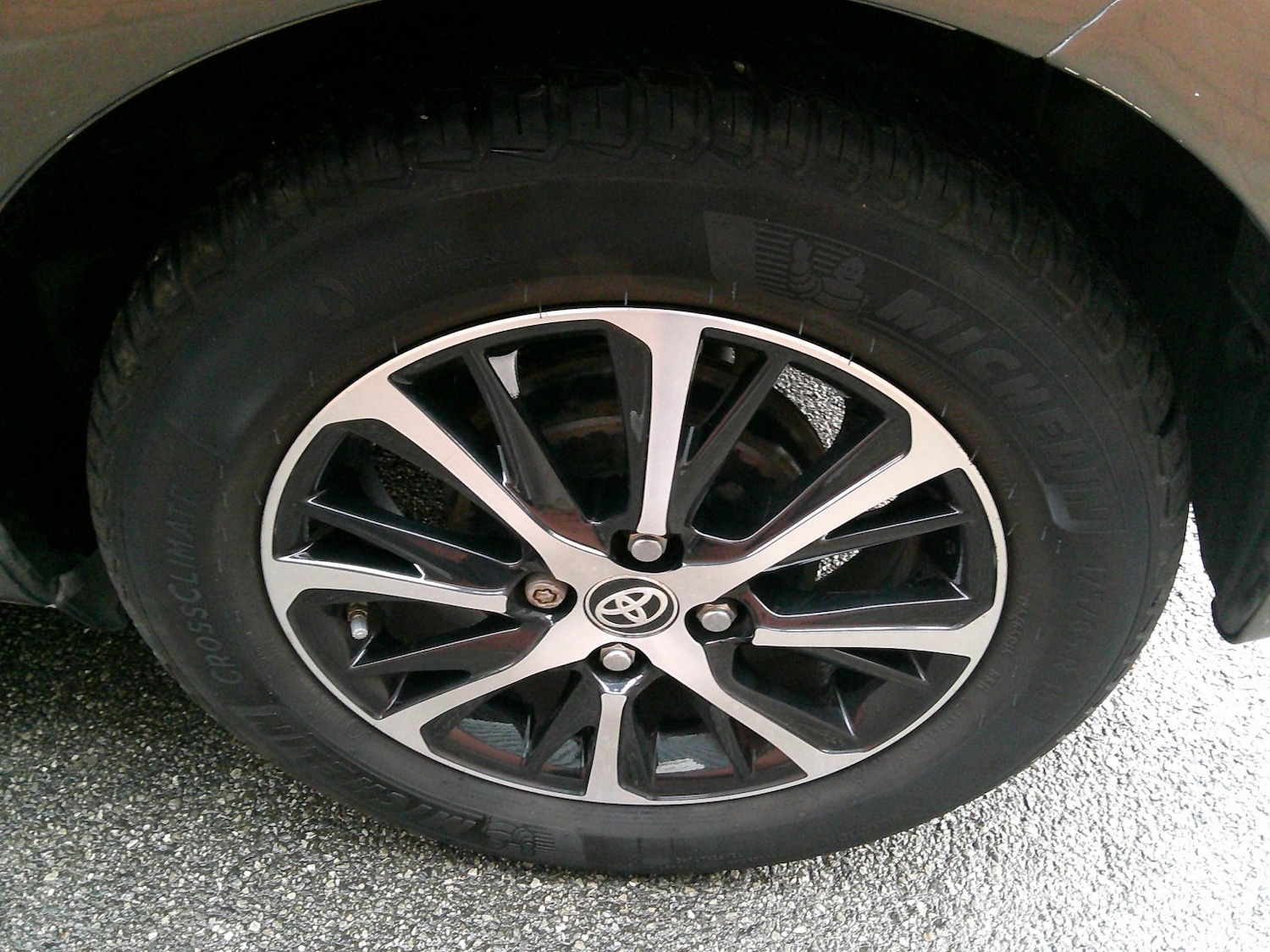 Used Toyota Yaris 2017 for sale - 76911015: Photo 46