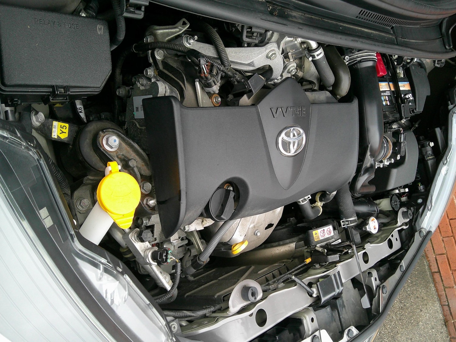 Used Toyota Yaris 2017 for sale - 76911015: Photo 47