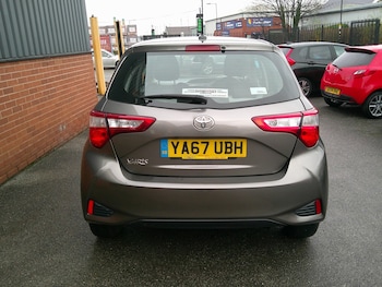 Used Toyota Yaris 2017 for sale - 76911015: Photo