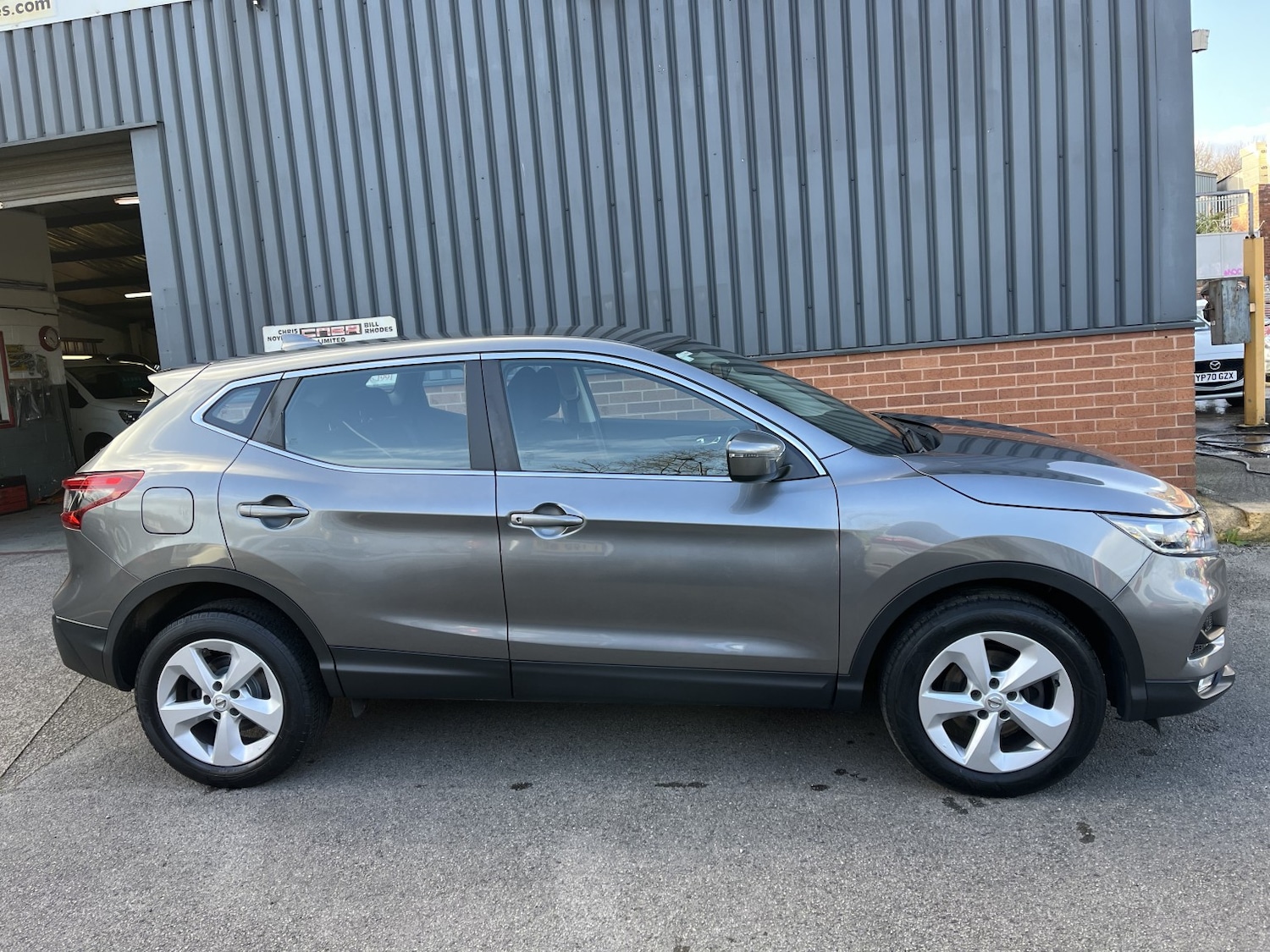 Used Nissan Qashqai 2019 for sale - 78112101: Photo 2