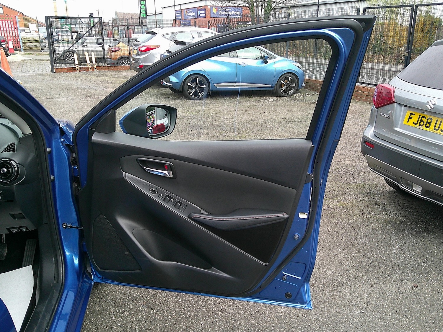 Used Mazda Mazda2 2016 for sale - 77213460: Photo 16