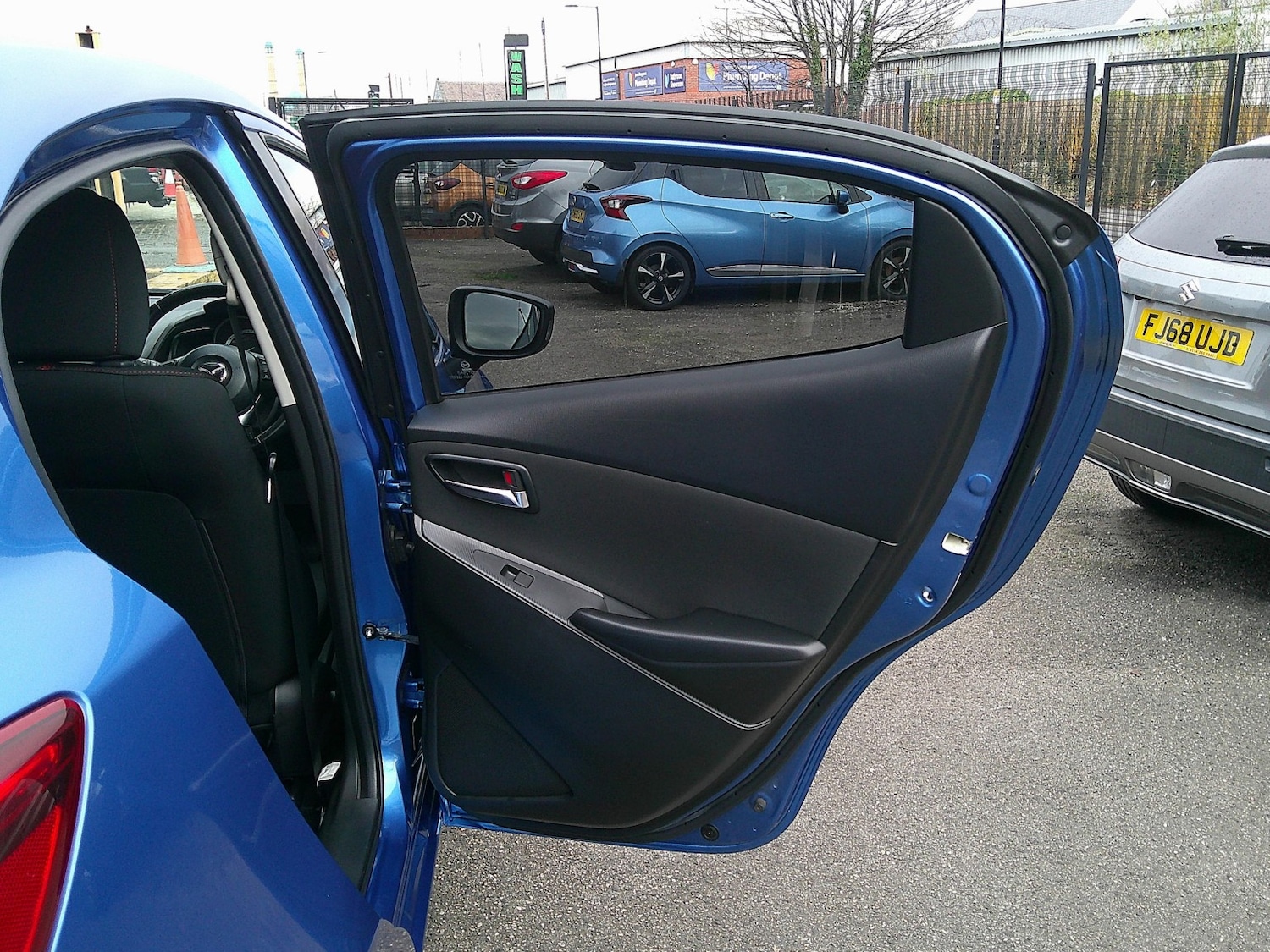 Used Mazda Mazda2 2016 for sale - 77213460: Photo 17