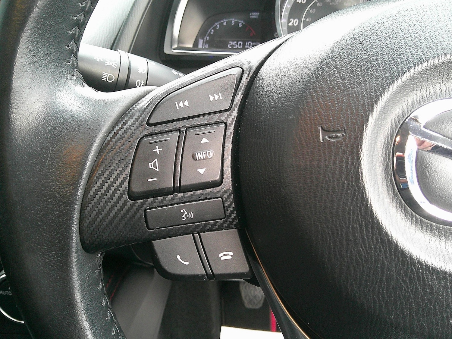 Used Mazda Mazda2 2016 for sale - 77213460: Photo 30