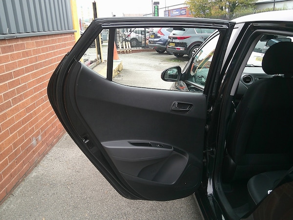 Used Hyundai i10 2017 for sale - 76281374: Photo 16
