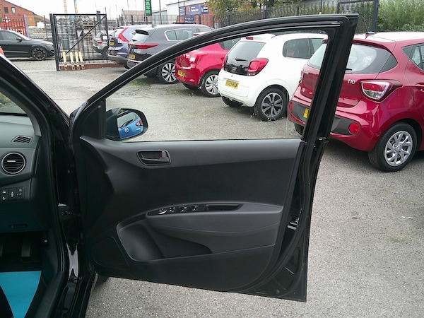 Used Hyundai i10 2017 for sale - 76281374: Photo 17