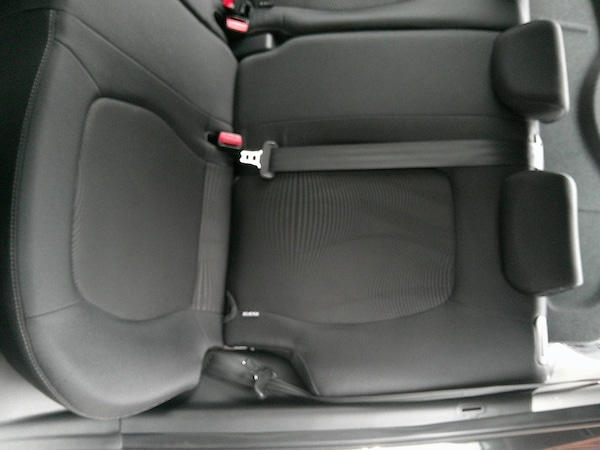 Used Hyundai i10 2017 for sale - 76281374: Photo 25
