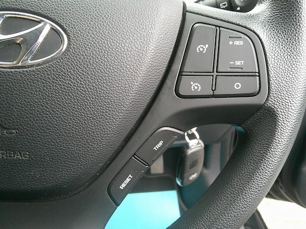 Used Hyundai i10 2017 for sale - 76281374: Photo 35