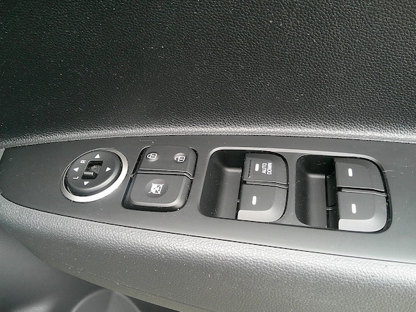 Used Hyundai i10 2017 for sale - 76281374: Photo 38