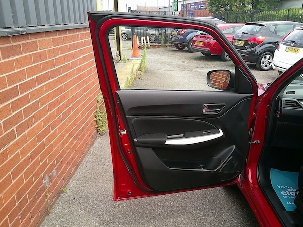 Used Suzuki Swift 2017 for sale - 76107390: Photo 15
