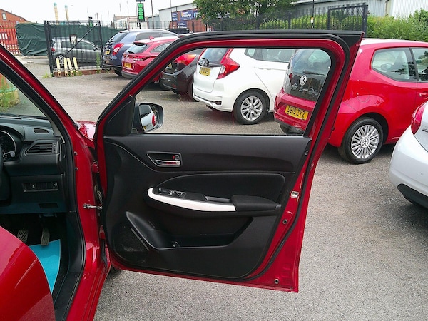 Used Suzuki Swift 2017 for sale - 76107390: Photo 17