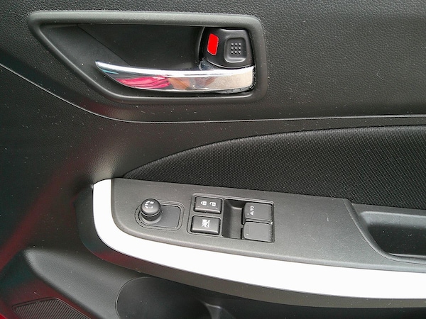 Used Suzuki Swift 2017 for sale - 76107390: Photo 39