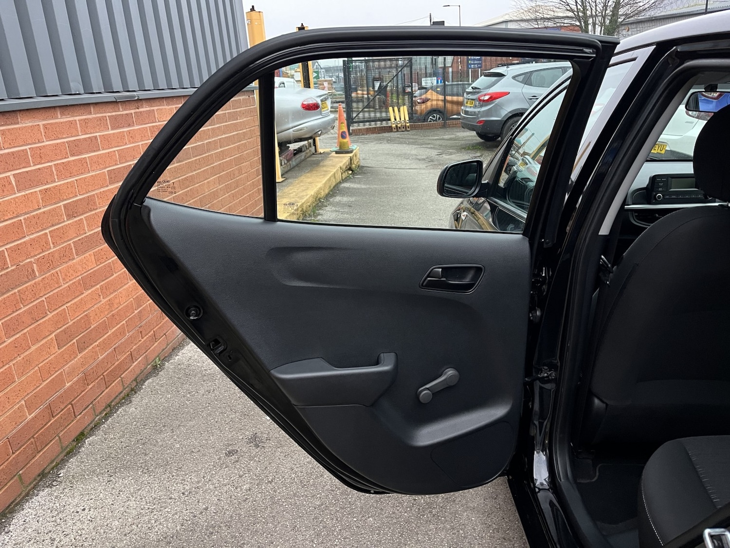 Used Kia Picanto 2019 for sale - 77370603: Photo 15