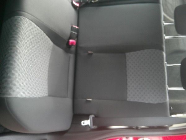Used Toyota Yaris 2015 for sale - 76107371: Photo 25