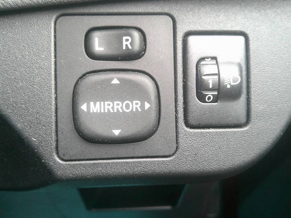 Used Toyota Yaris 2015 for sale - 76107371: Photo 37