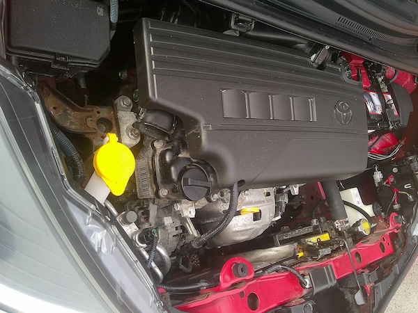 Used Toyota Yaris 2015 for sale - 76107371: Photo 43