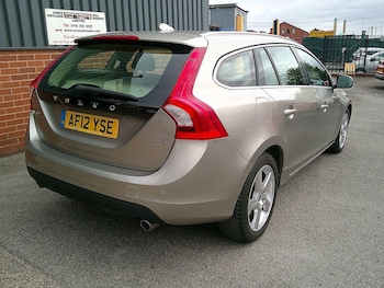 Used Volvo V60 2012 for sale - 75282841: Photo