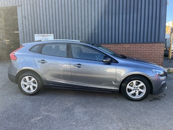 Used Volvo V40 2015 for sale - 78932292: Photo