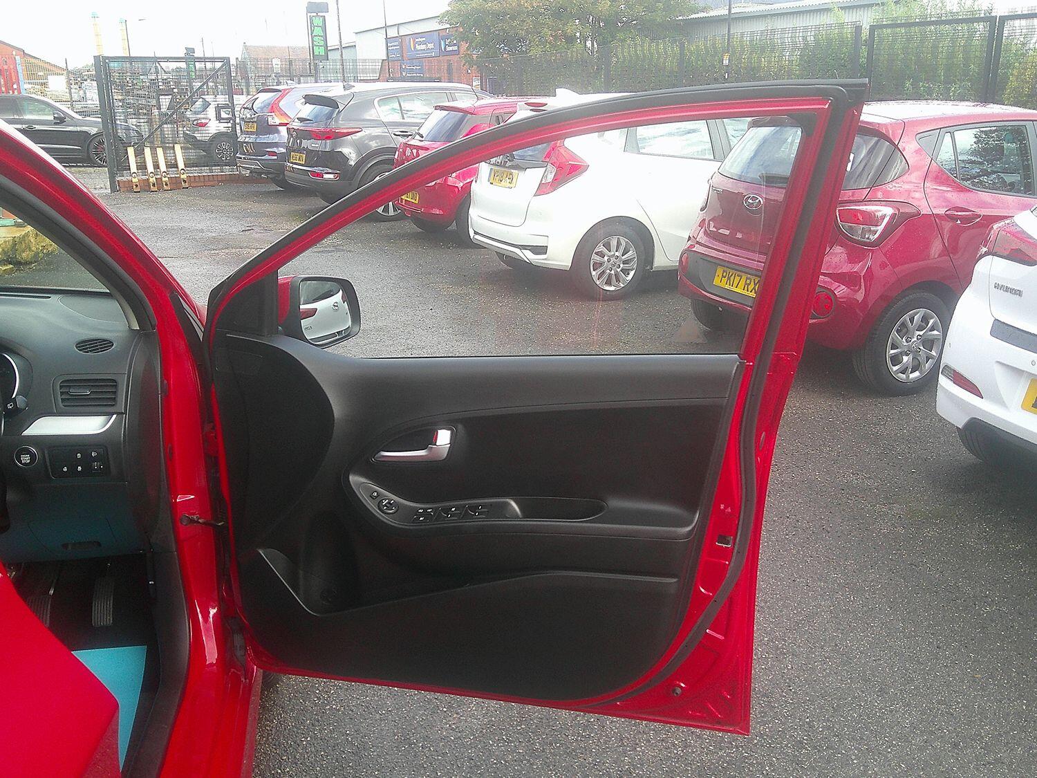 Used Kia Picanto 2016 for sale - 76107378: Photo 17