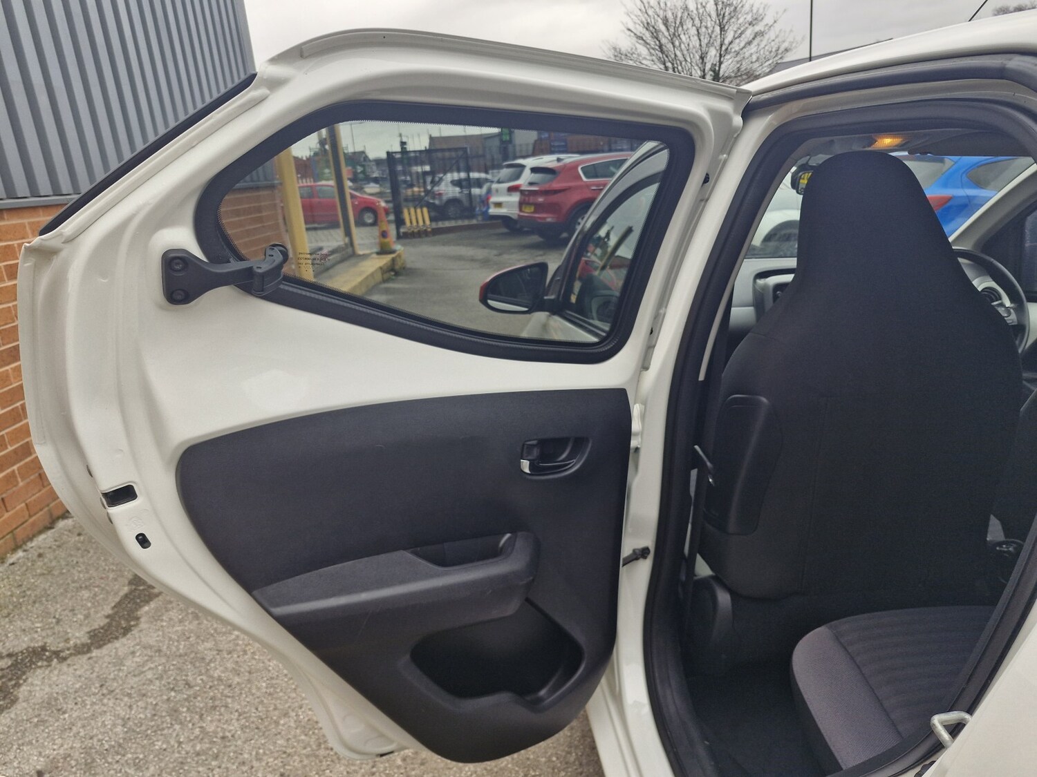 Used Toyota AYGO 2020 for sale - 77864900: Photo 16