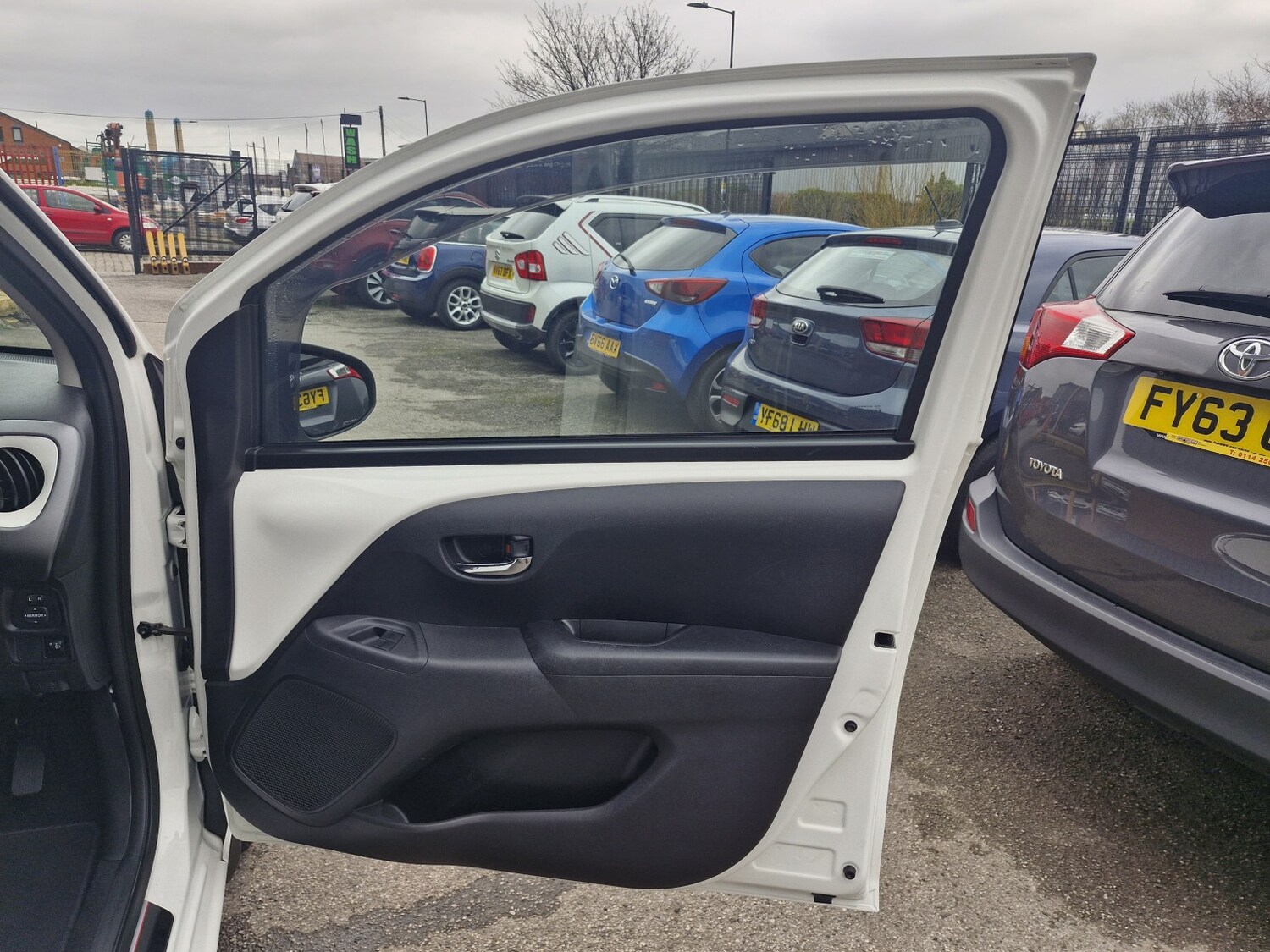 Used Toyota AYGO 2020 for sale - 77864900: Photo 17