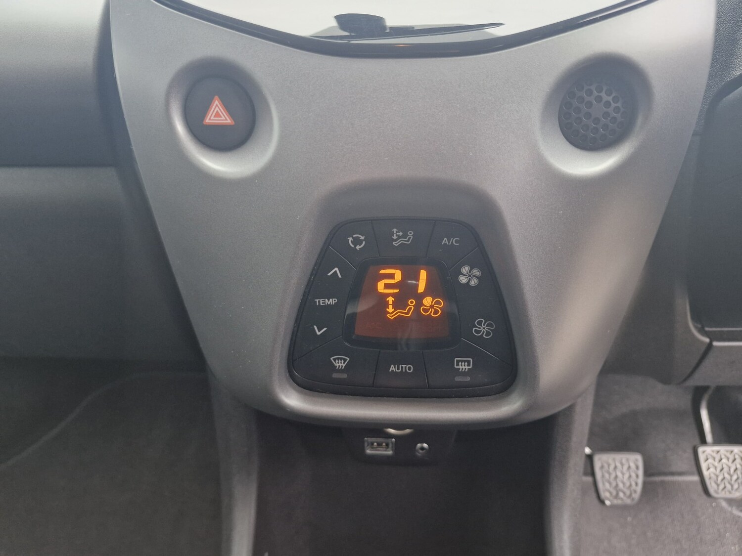 Used Toyota AYGO 2020 for sale - 77864900: Photo 44