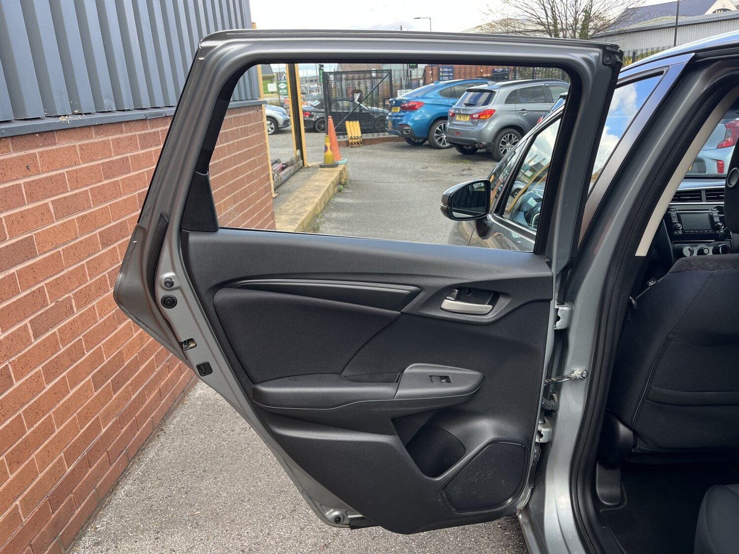 Used Honda Jazz 2017 for sale - 78112115: Photo 15