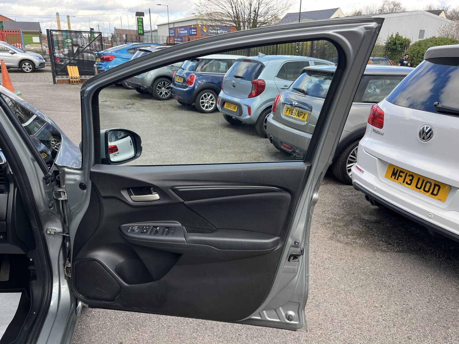 Used Honda Jazz 2017 for sale - 78112115: Photo 16